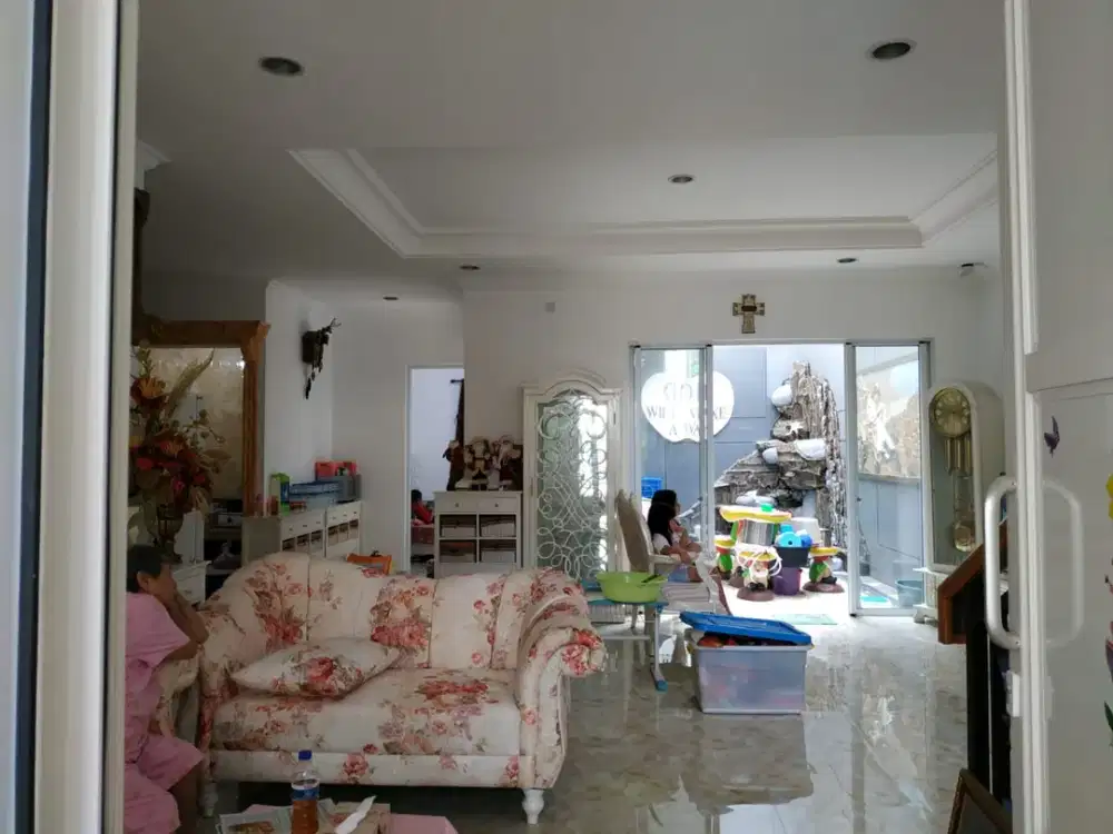 Dijual Rumah 3 Lantai Greenwich Cluster Sheffield BSD