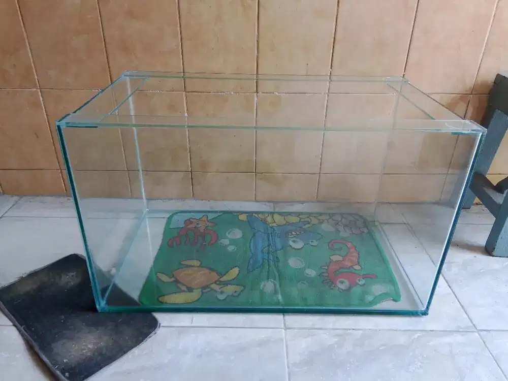Aquarium kaca ikan hias baru 70x40x40