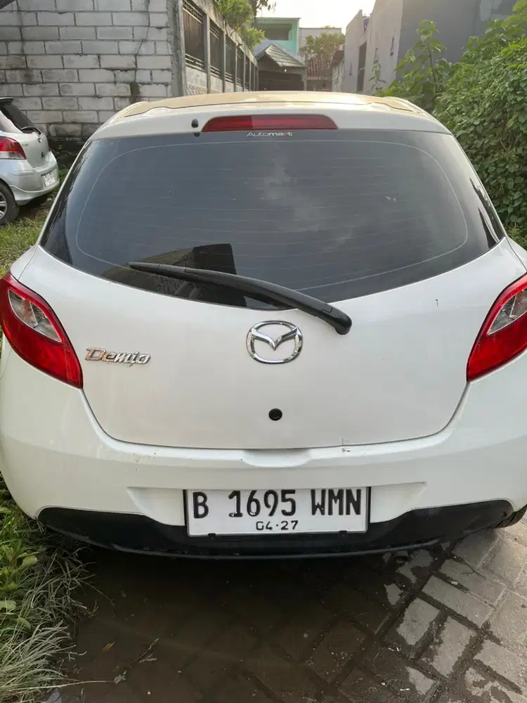 Mazda 2 2011 Bensin