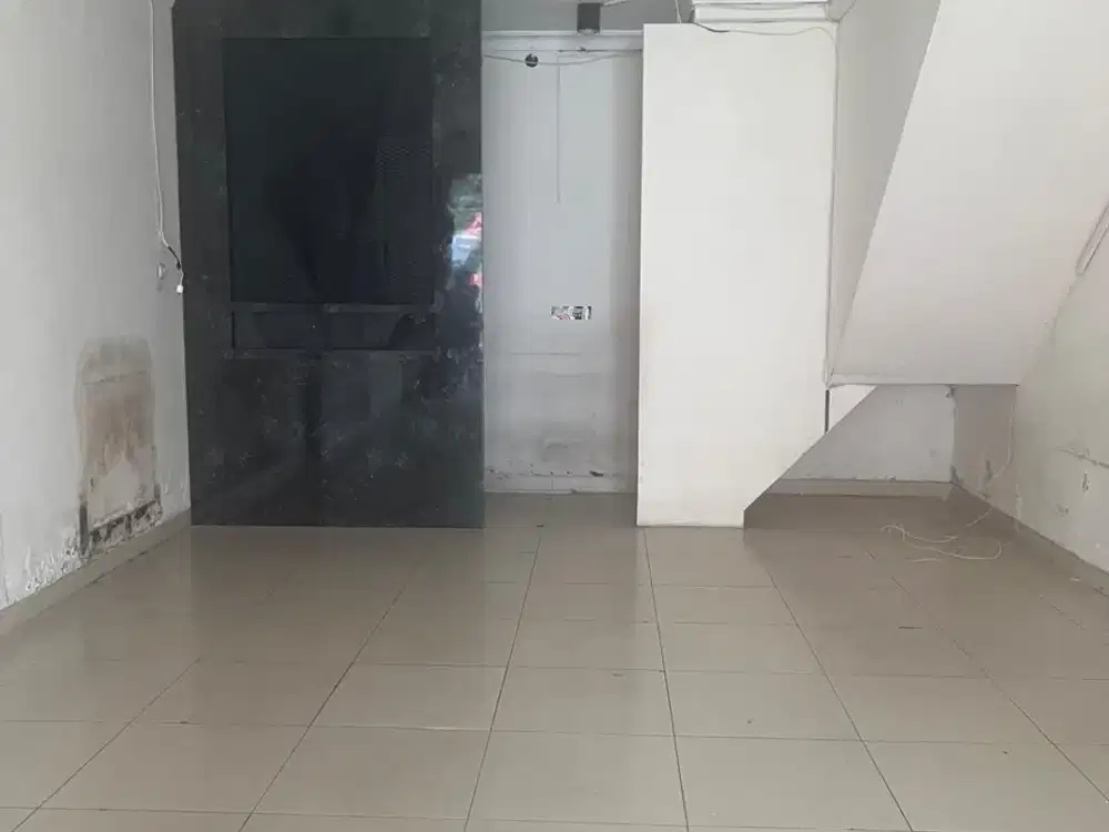 Ruko Strategis Siap Pakai di Bulevar Hijau Harapan Indah Bekasi