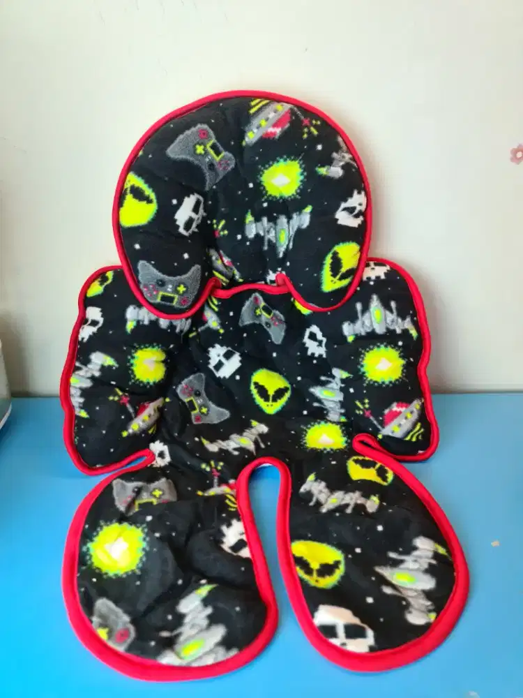 Cuddle Me Seat Pad Alas Kereta Dorong tema GAME TIME