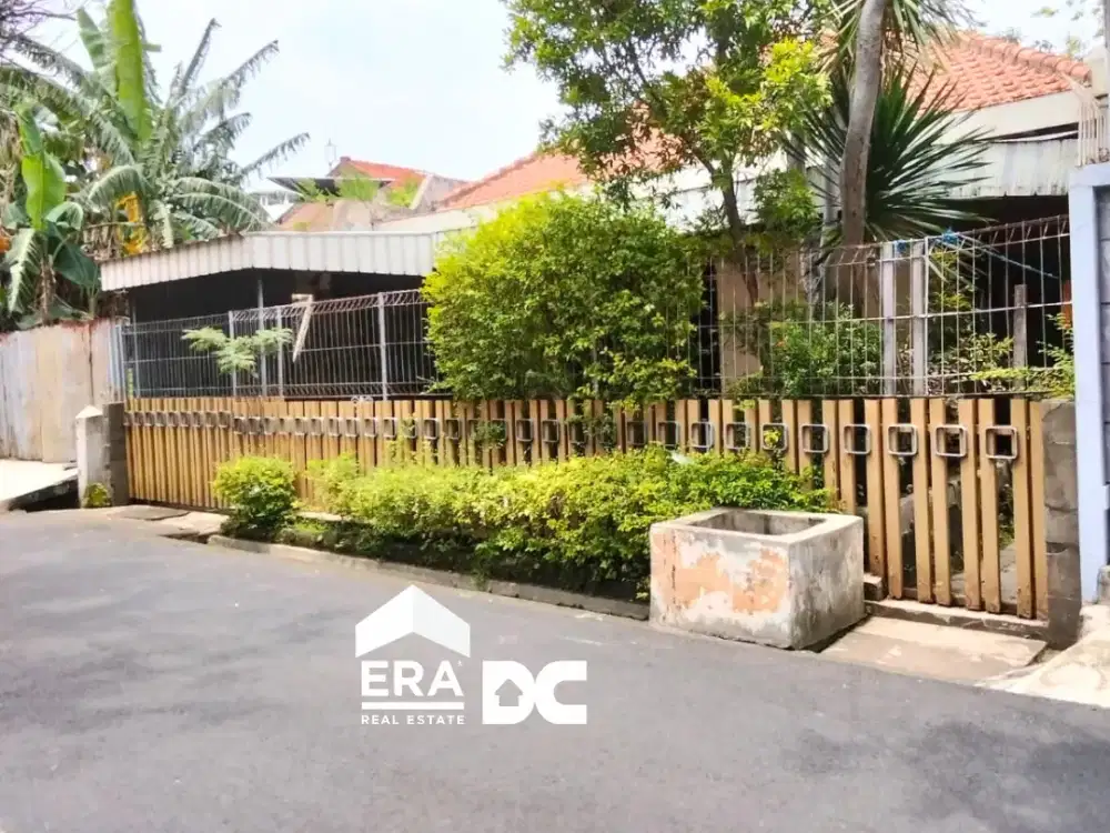 JUAL Rumah Asri Tengah Kota Hanya 1 menit ke Jl Dr Cipto di Karimata Karangtempel Semarang