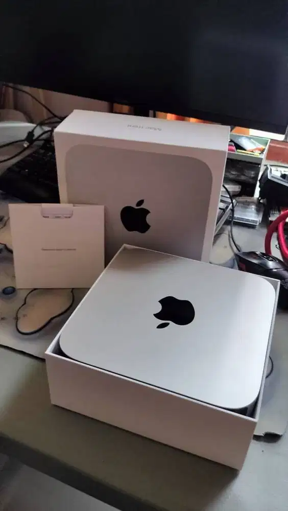 Mac mini m2 8/256gb 2023 lengkap + mulus