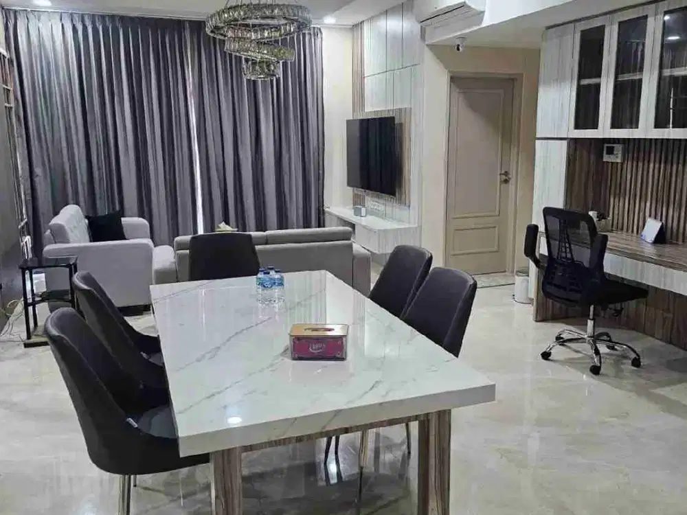 The Peak Residence Tunjungan Plaza