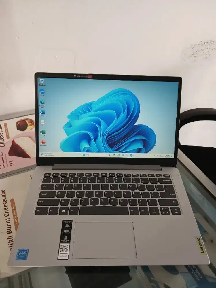 Laptop Lenovo Ideapad Slim 1i Intel N4020 Ram 8 ssd 256 Like New