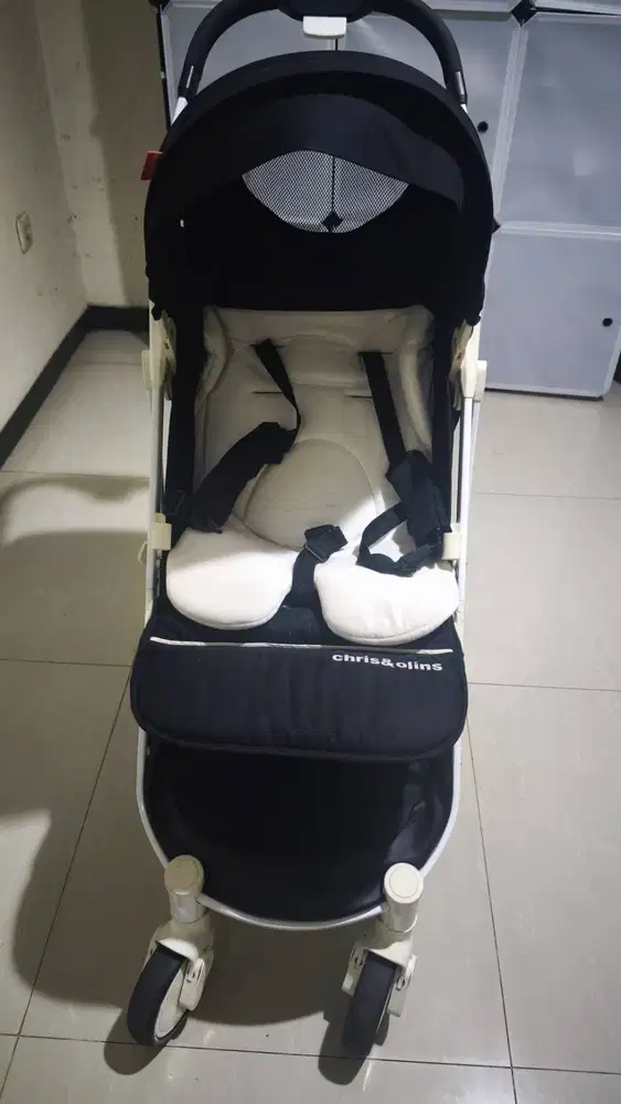 Preloved stroller anak merek Chris & olins.harga 750 nego .