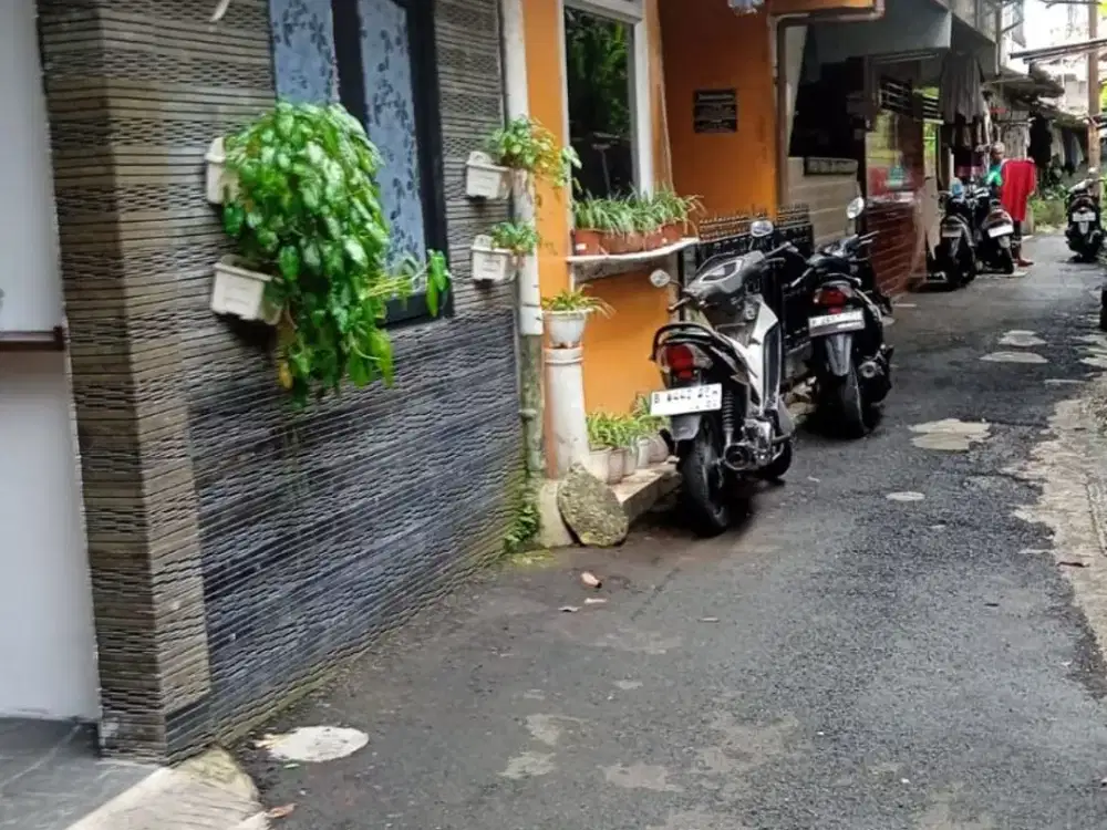 DIJUAL RUMAH KEBAYORAN LAMA 2 LANTAI