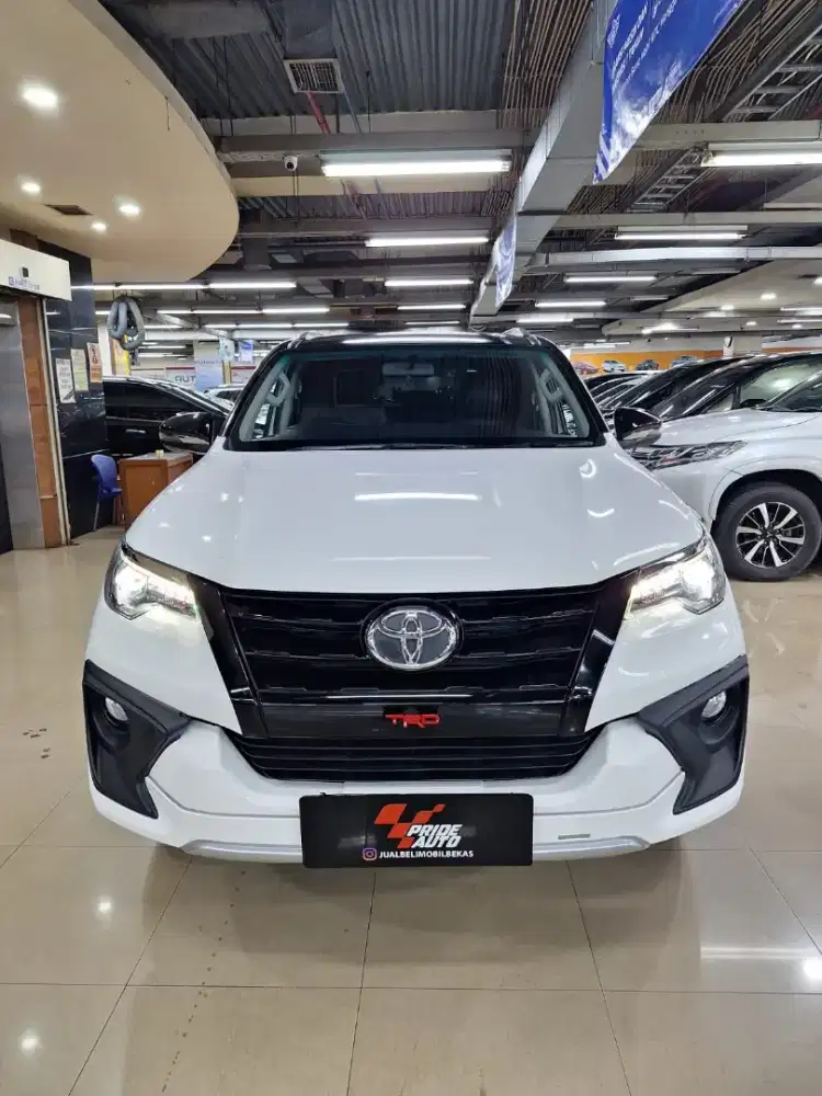 ( TDP 54 JUTA) TOYOTA FORTUNER VRZ TRD 2.4 2018 AT