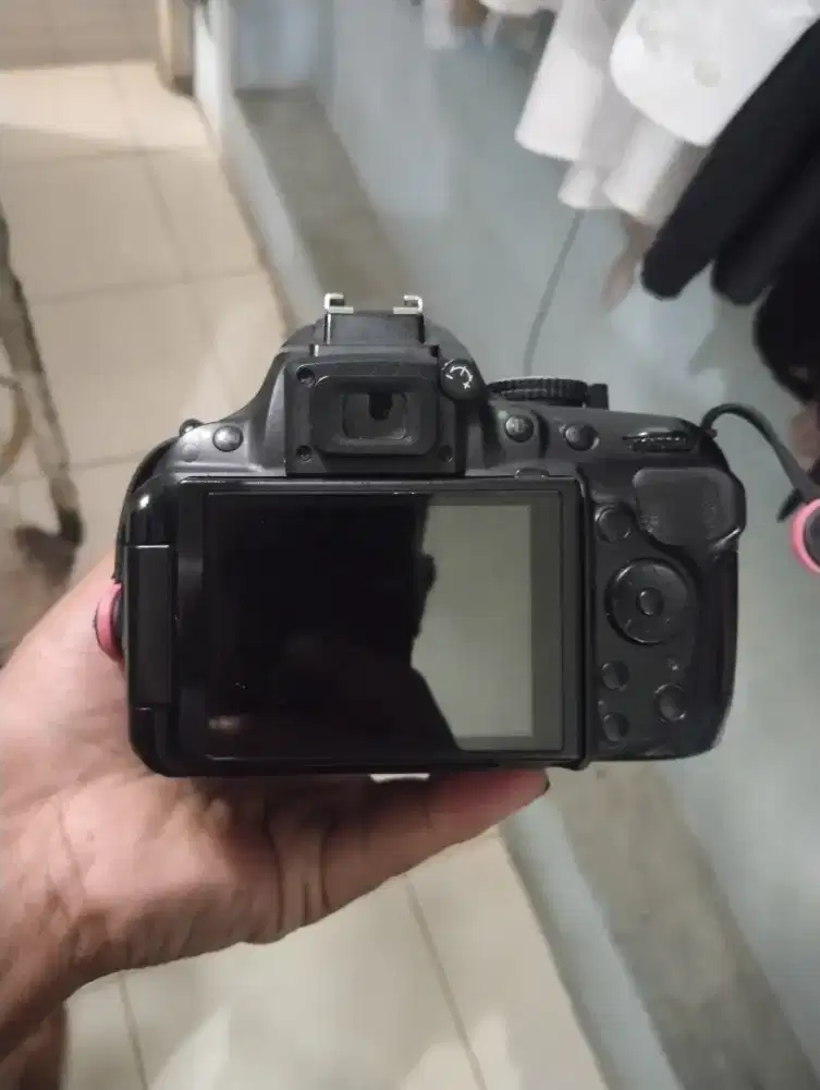 Di jual cepat nikon 5200