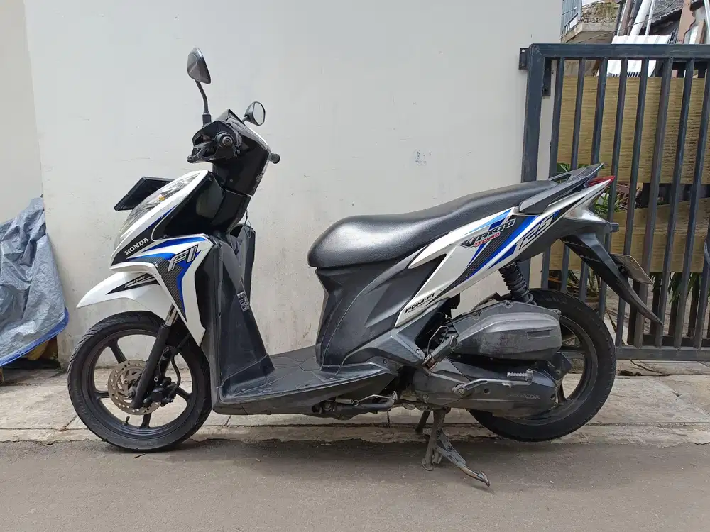 For sale vario kzr 2014 lengkap bagus