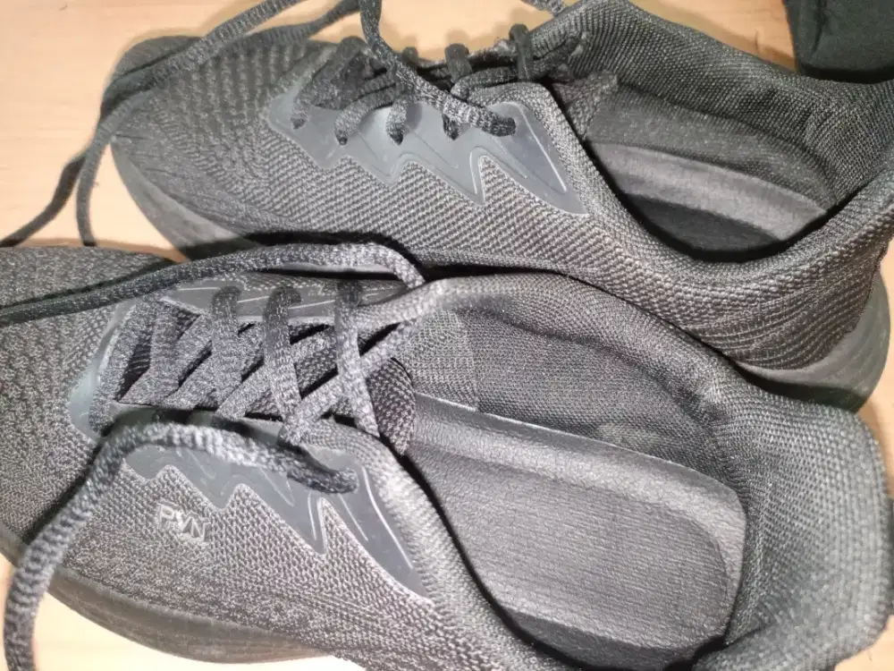 minji sepatu sekolah hitam sneakers wanita sporty