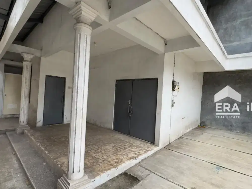 GUDANG DIJUAL ATAU DISEWAKAN SURAKARTA DEKAT PLAZA MATAHARI SINGOSAREN