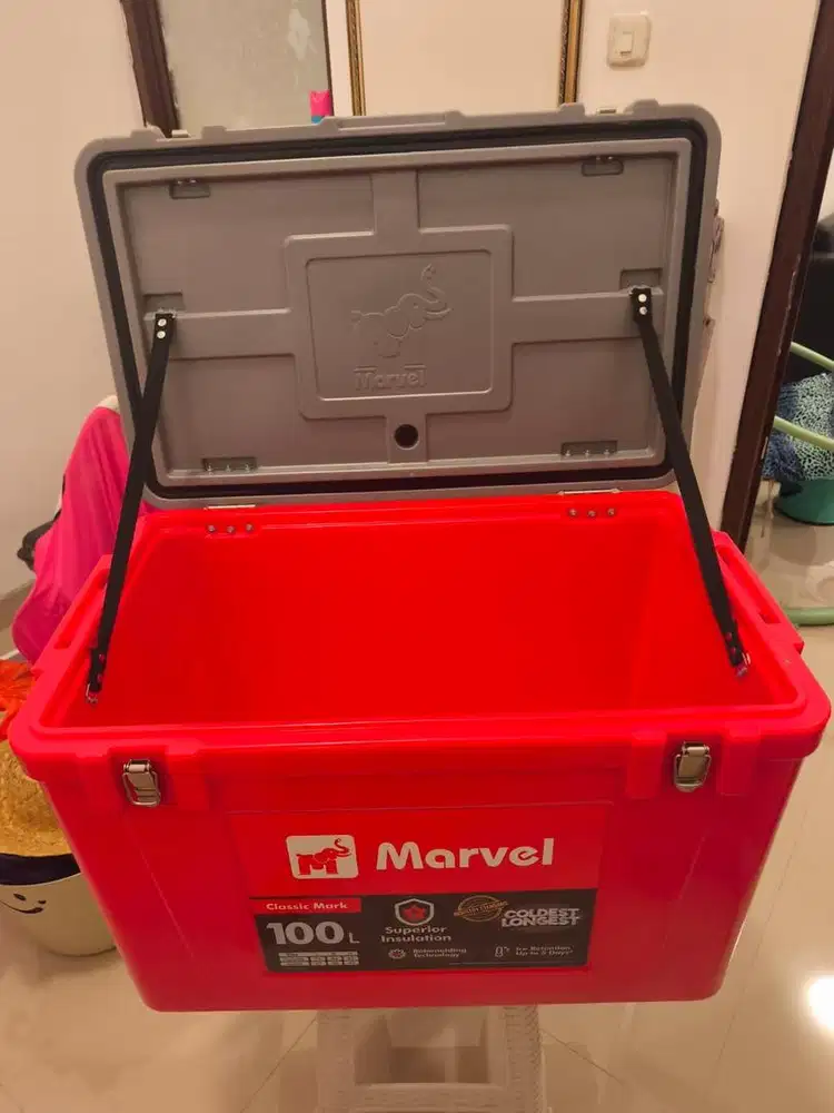 Marvel Cooler Box 100L