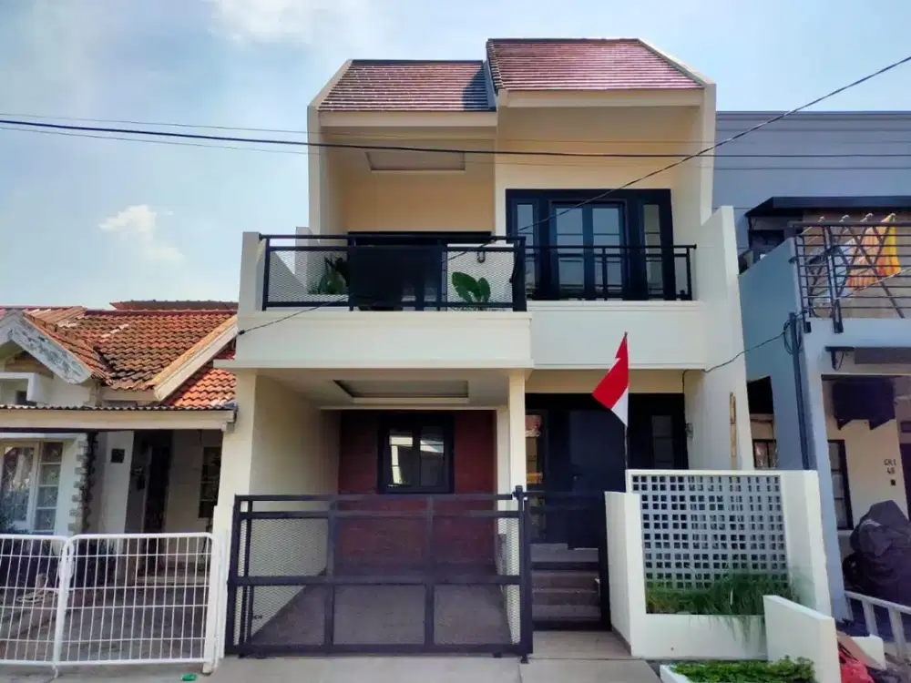 SIAP HUNI & LOKASI STRATEGIS! Rumah 2 Lantai di Graha Raya Bintaro — SHM  (SP 0071)