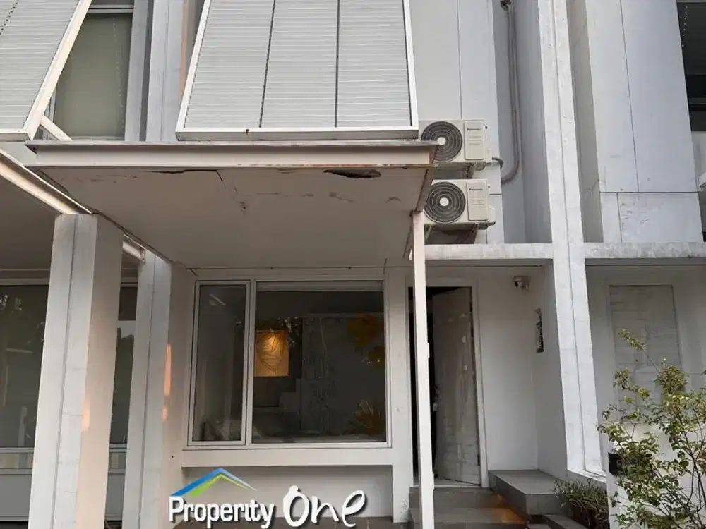 Jual Rumah 2 Lantai Full Furnished DanLokasi Strategis Di Tabebuya BSD