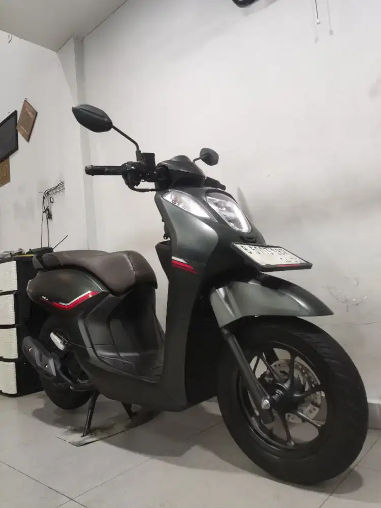 Genio Fabulous ISS 2025 Mulus Orisinil Bagus Plat Jakarta ABBA