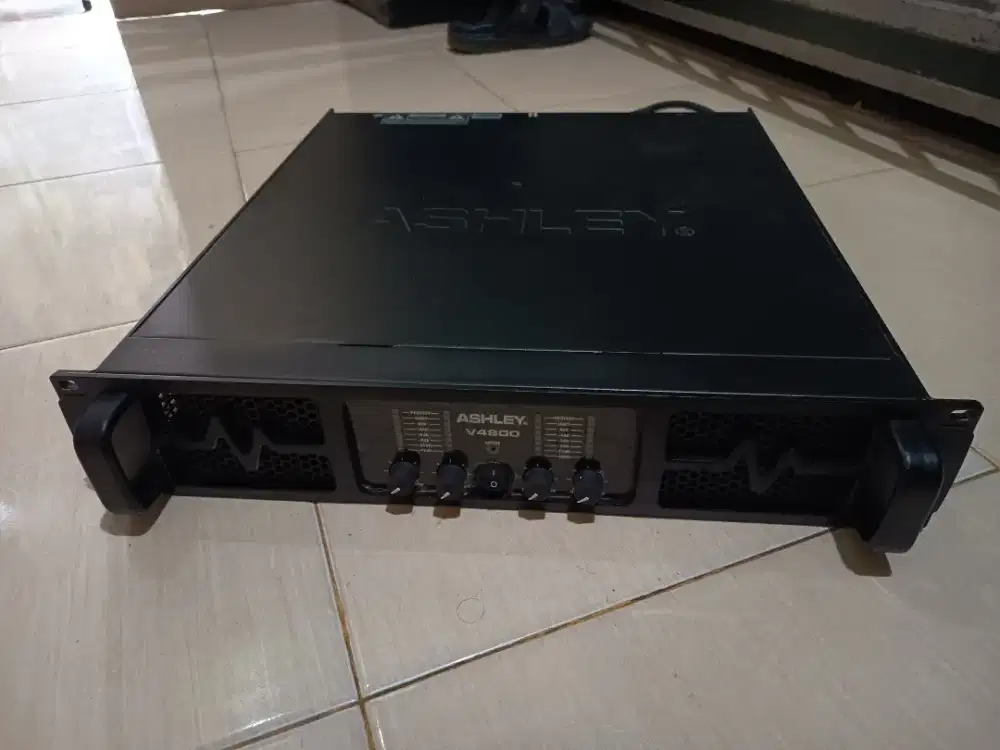 Power Ashley 4 chanel V4800 mulus