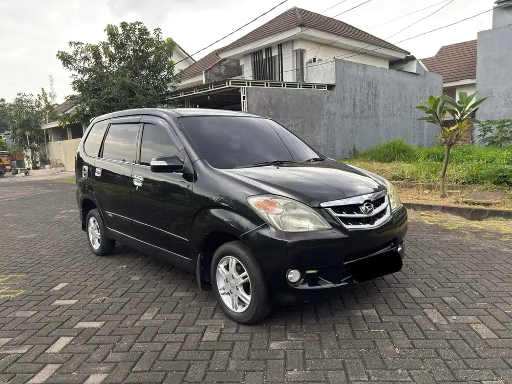 Daihatsu Xenia 2011 Bensin