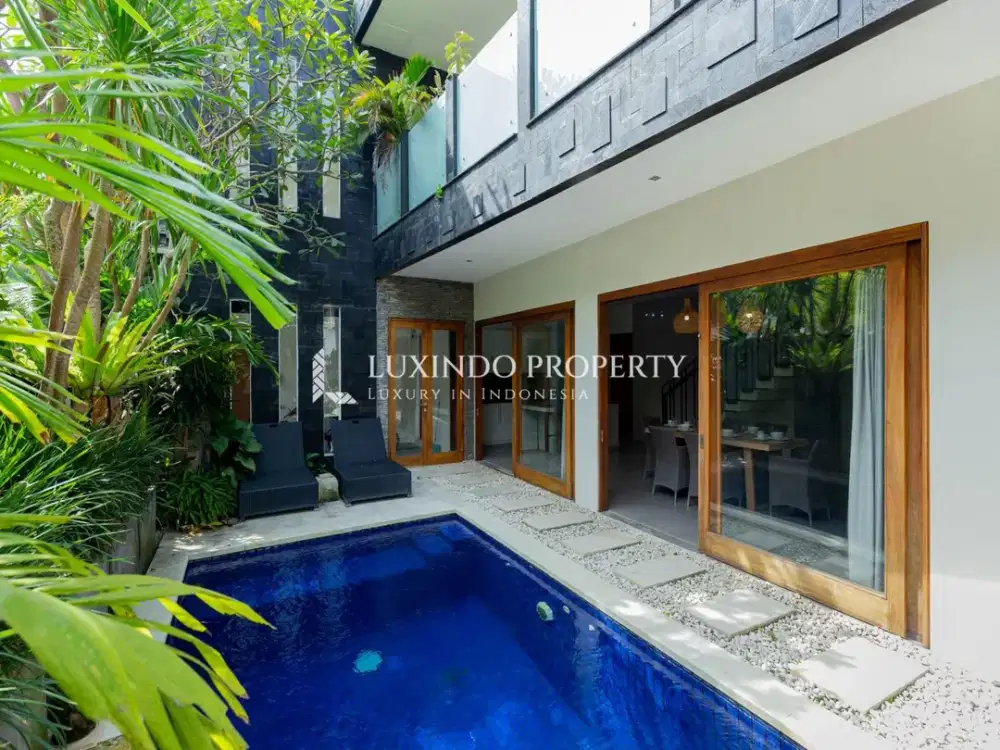 DIJUAL VILLA GAYA MODERN DENGAN 4 KAMAR TIDUR DI BERAWA