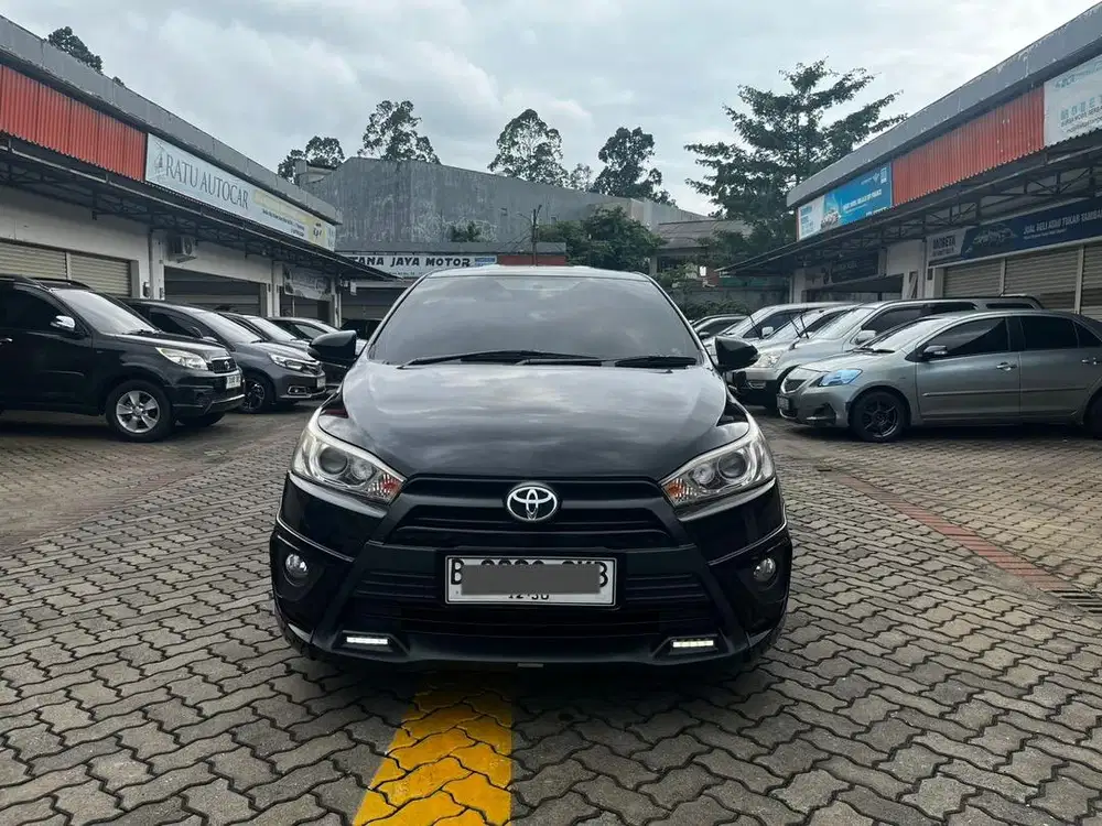 Toyota Yaris S AT TRD SPORTIVO 2015 BLACK EDITION RARE !!