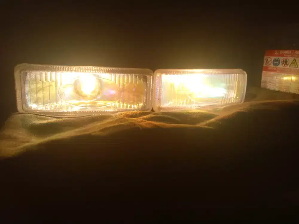 LAMPU HALOGEN KOTAK KECIL 2 biji