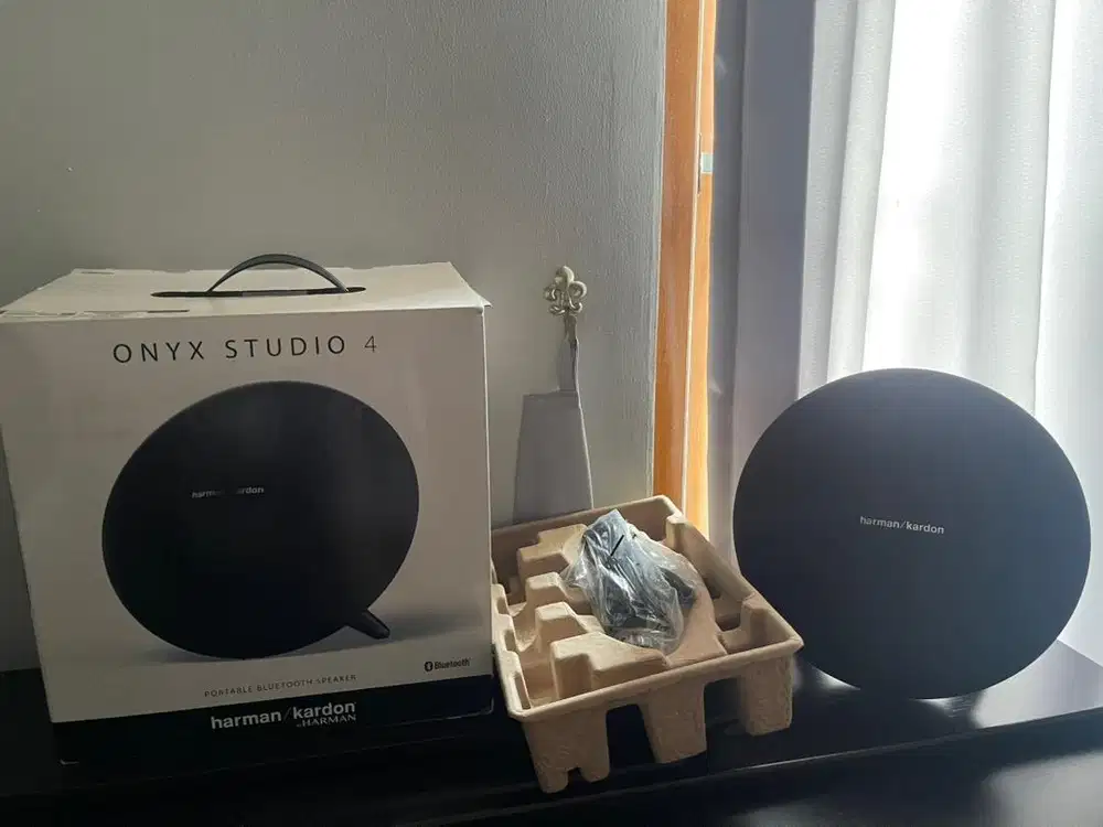 Harman Kardon Onyx Studio 4