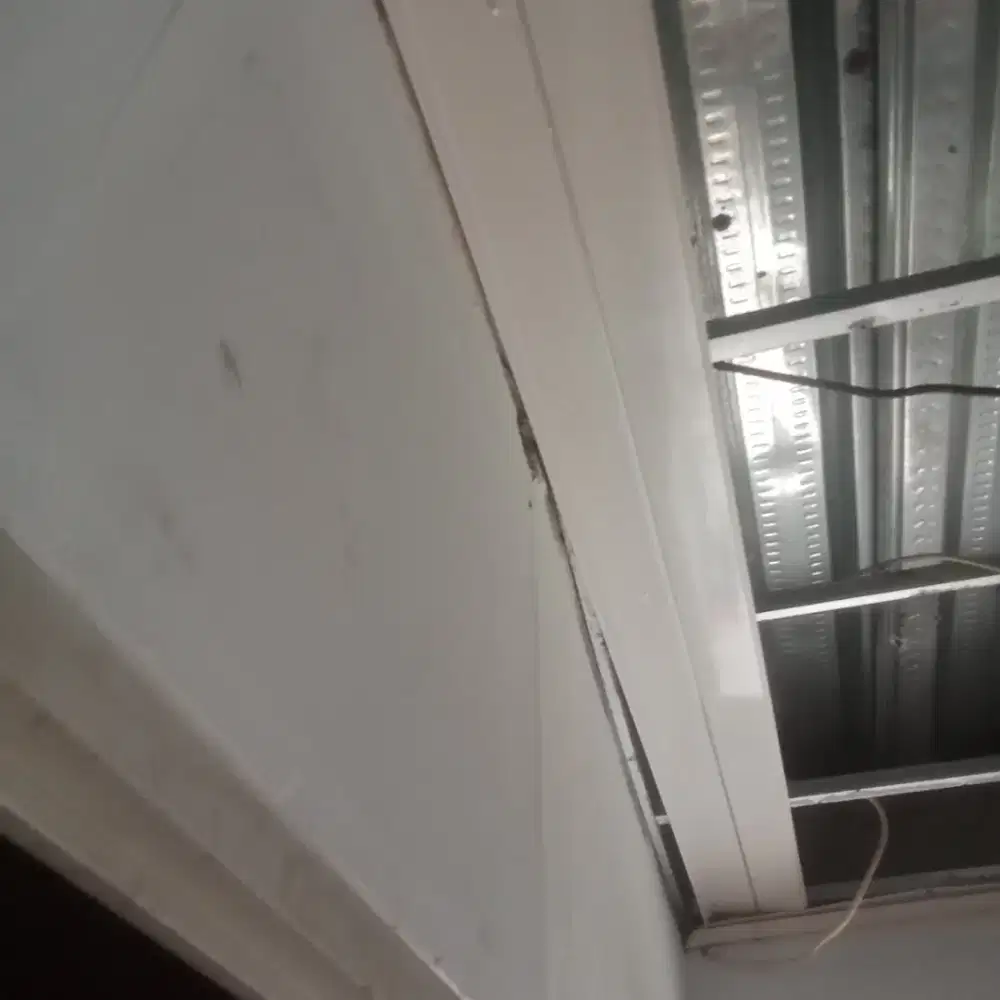 Tukang Atap bocor, plafon, dinding rembes, tukang renovasi dll