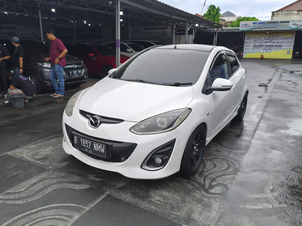 Mazda 2 HB R matic 2012