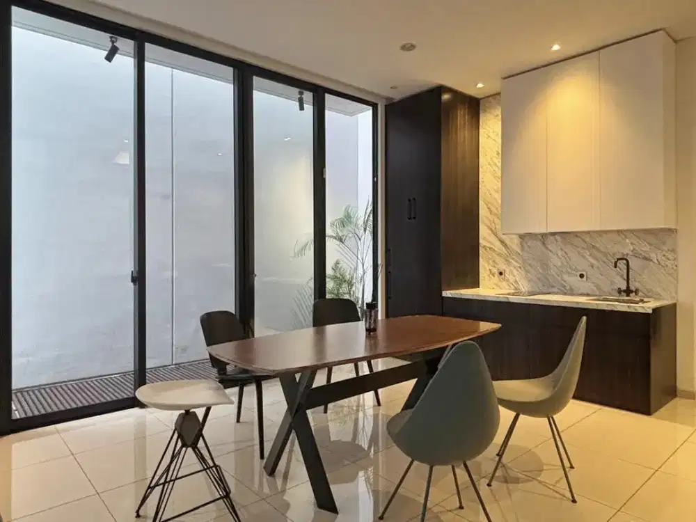 Unit special Quantum Serenia Hills, modern furnished view taman 126 m2