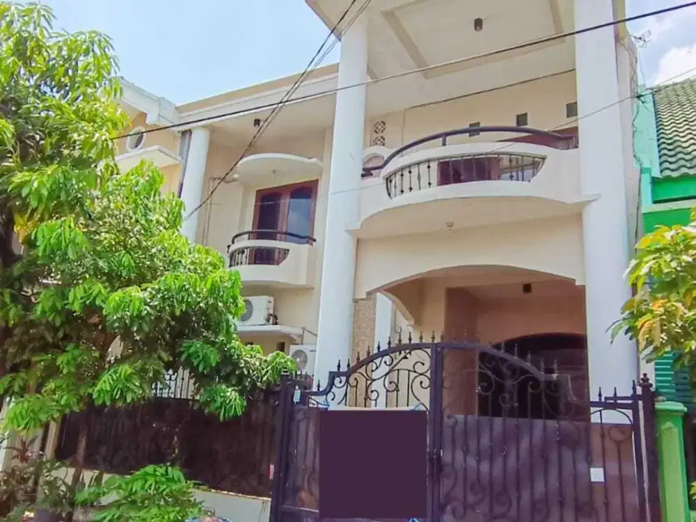 Rumah 2 Lantai Di Taman Pondok Indah Surabaya