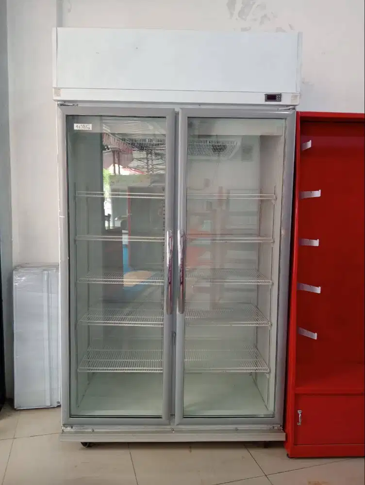 Showcase 2 pintu bekas murah merk GEA 1000L siap pakai
