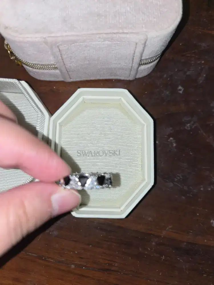 Swarovski Ring size 52