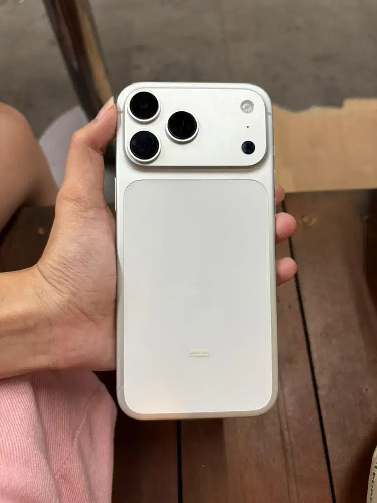 Iphone 17 pro max silver 256 garansi resmi