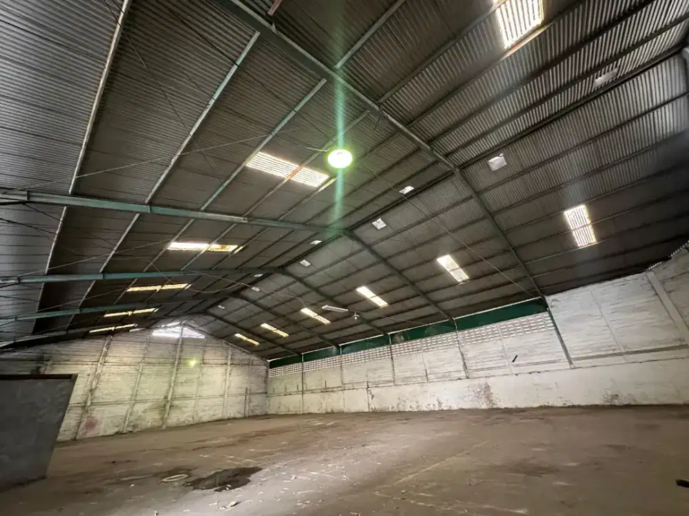 TERMURAH GUDANG BANGUNAN LUAS TANDES SURABAYA DEKAT TOL MARGOMULYO