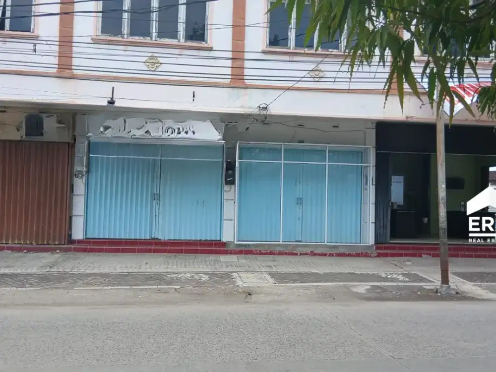 SEWA Ruko Pinggir Jalan Ada Space Parkiran di S Parman Purwodadi Grobogan