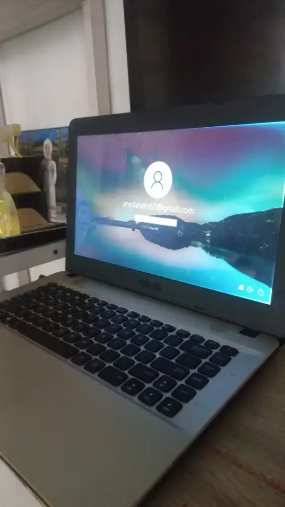 Lap top asus A9 amd ram 4 gb