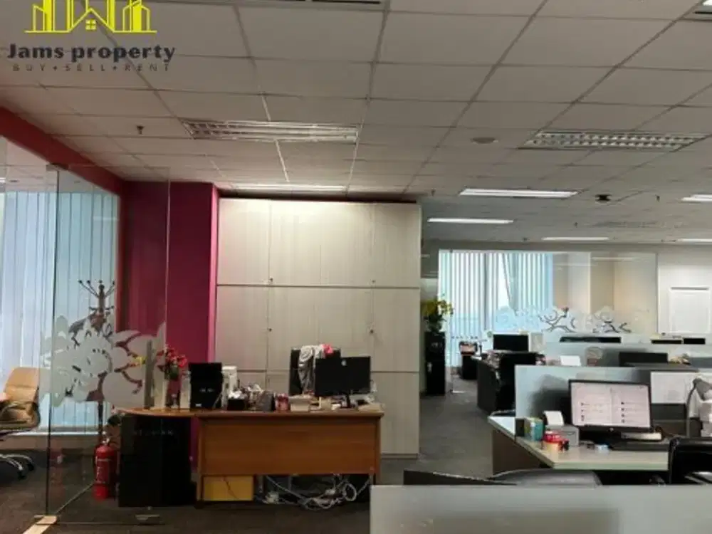 Disewakan Ruang Kantor Siap Huni Luas 303 M2 Lokasi Strategis Casablanka, Jakarta Selatan