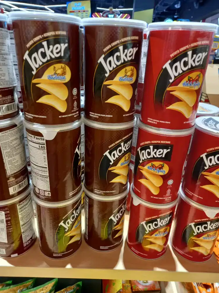 DI JUAL POTATO CHIPS MEREK JACKER KALENG KECIL( BARU)
