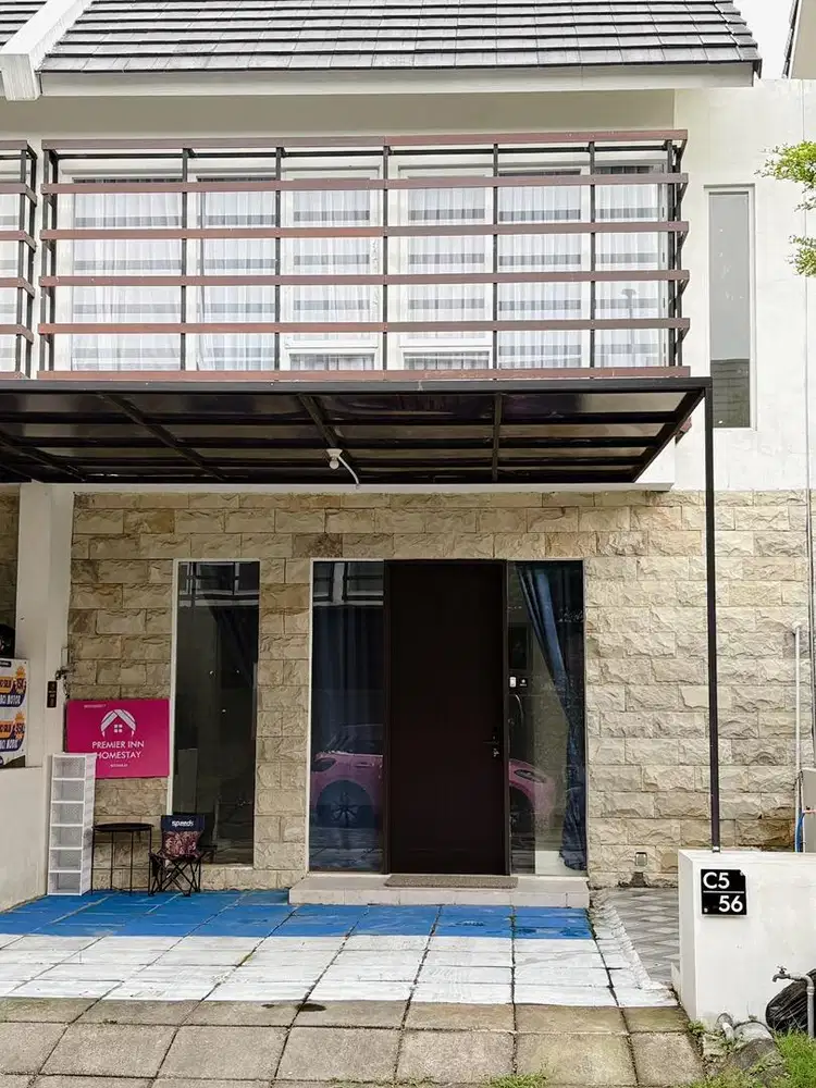 Disewakan rumah 2 lantai 3 kamar full isi