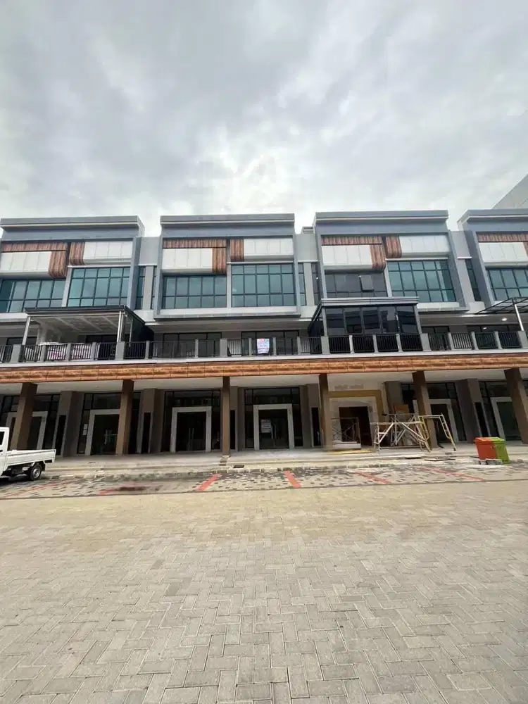 Disewakan Ruko Crystal Boulevard Summarecon Bekasi