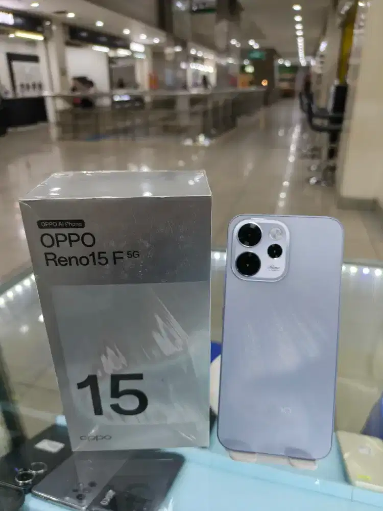 Oppo reno 15f 5g 8/256 likenew 2 minggu pakai
