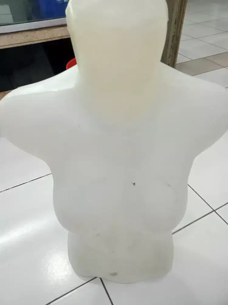 Patung cewek kondis masih bagus