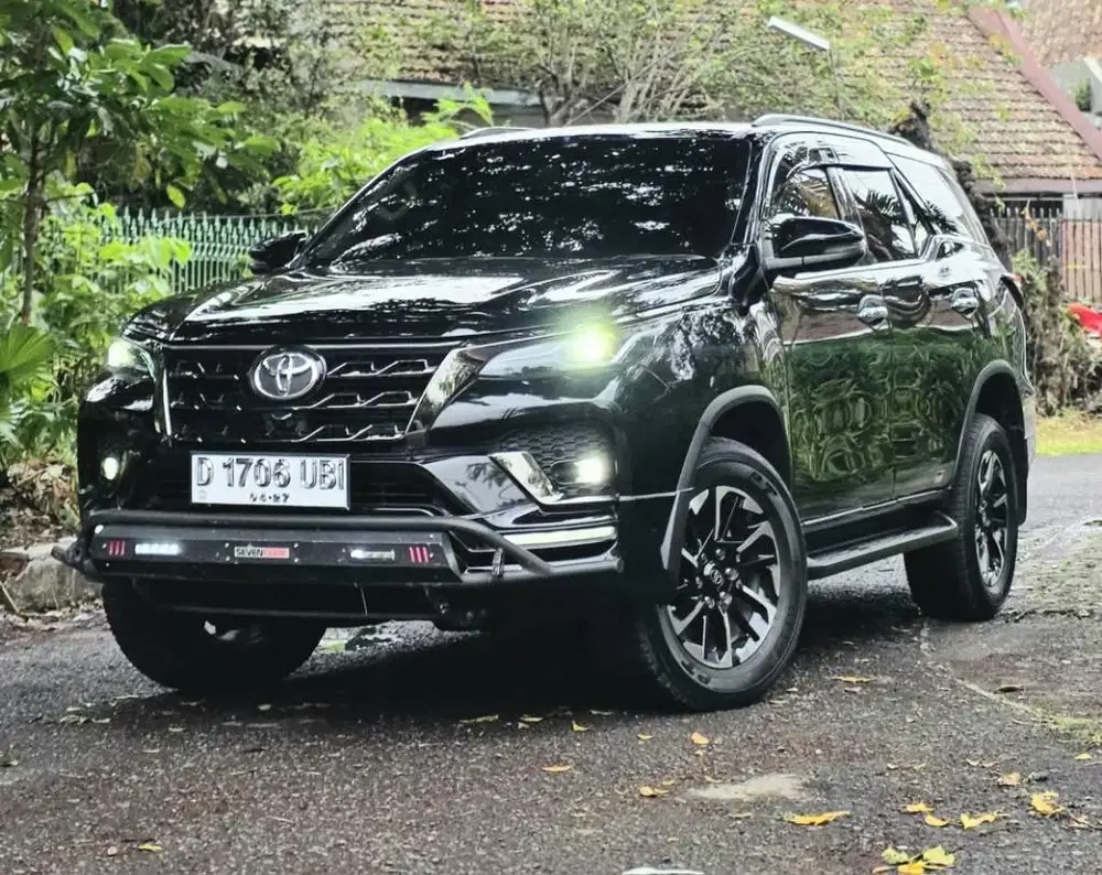 New FOTUNER GR SPORT 2.8 AT 2022 LowKM 31rb RECORD TOYOTA BANDUNG