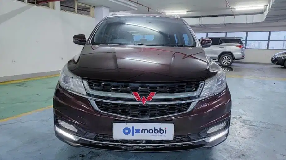 TDP 7,JT, Wuling Cortez 1.5 CT Lux Bensin-AT Merah 2020
