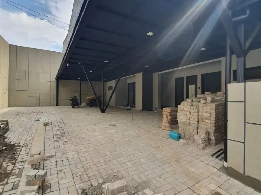 DIJUAL RUMAH BARU NEW MINIMALIS 2 1/2 LT SIAP HUNI DEKAT AKSES TOL JORR DAN STASIUN