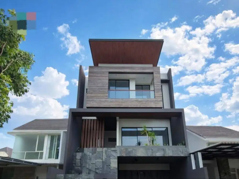 Dijual Rumah 3 lantai Baru gress Citraland Queenstown Surabaya Barat