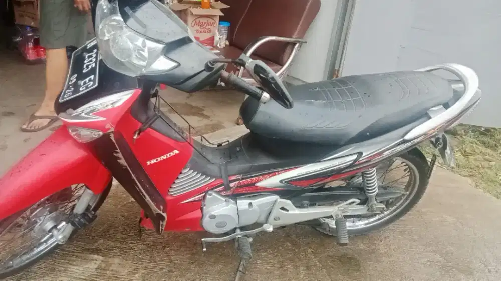 Dijual cepat supra 125 2006 pqjqk hidup 4,8jt