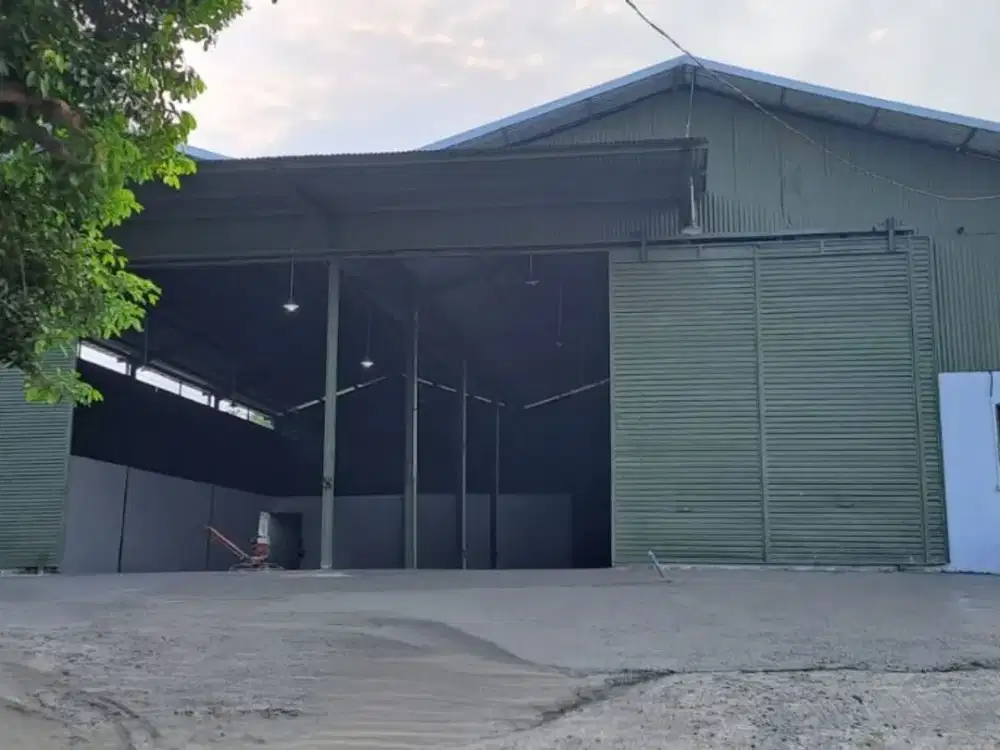 DISEWAKAN MURAH GUDANG LOGISTIK 550M2 AKSES FUSO