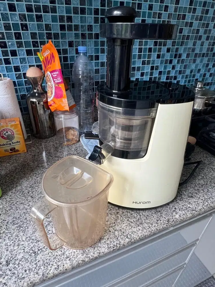 Hurom Slow Juicer