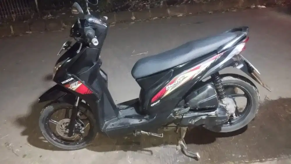 Beat 2012 komplit, bisa TT dengan motor Listrik